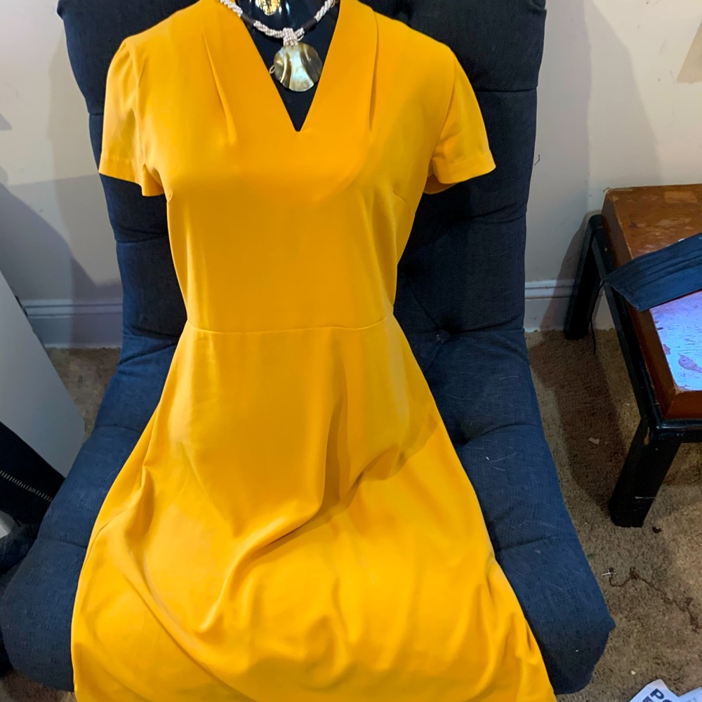 Sleek barely worn mustard shift 3 for 15🍁